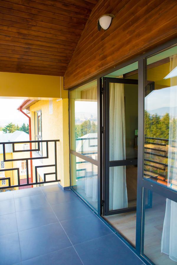 Hotel Holiday Villa Tbilisi Exterior photo