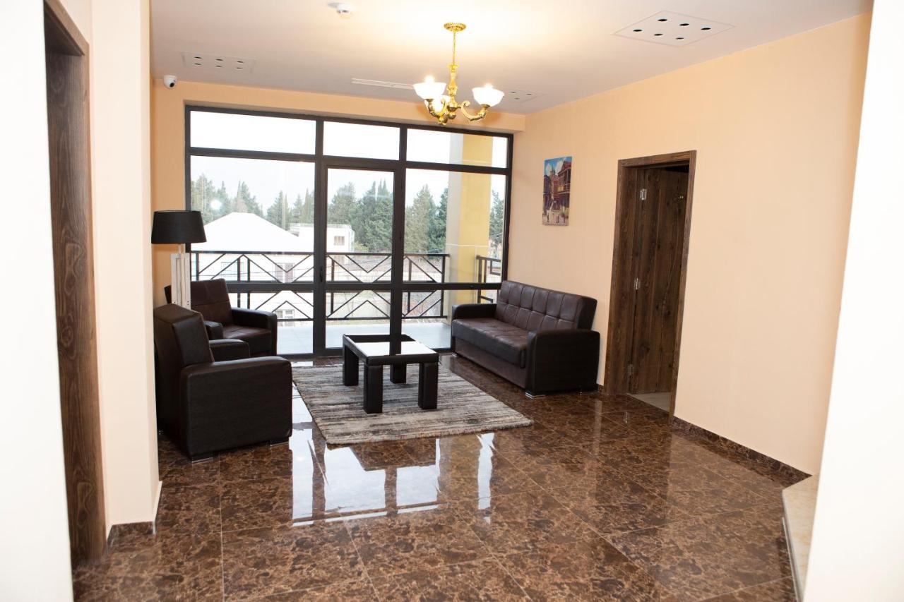 Hotel Holiday Villa Tbilisi Exterior photo