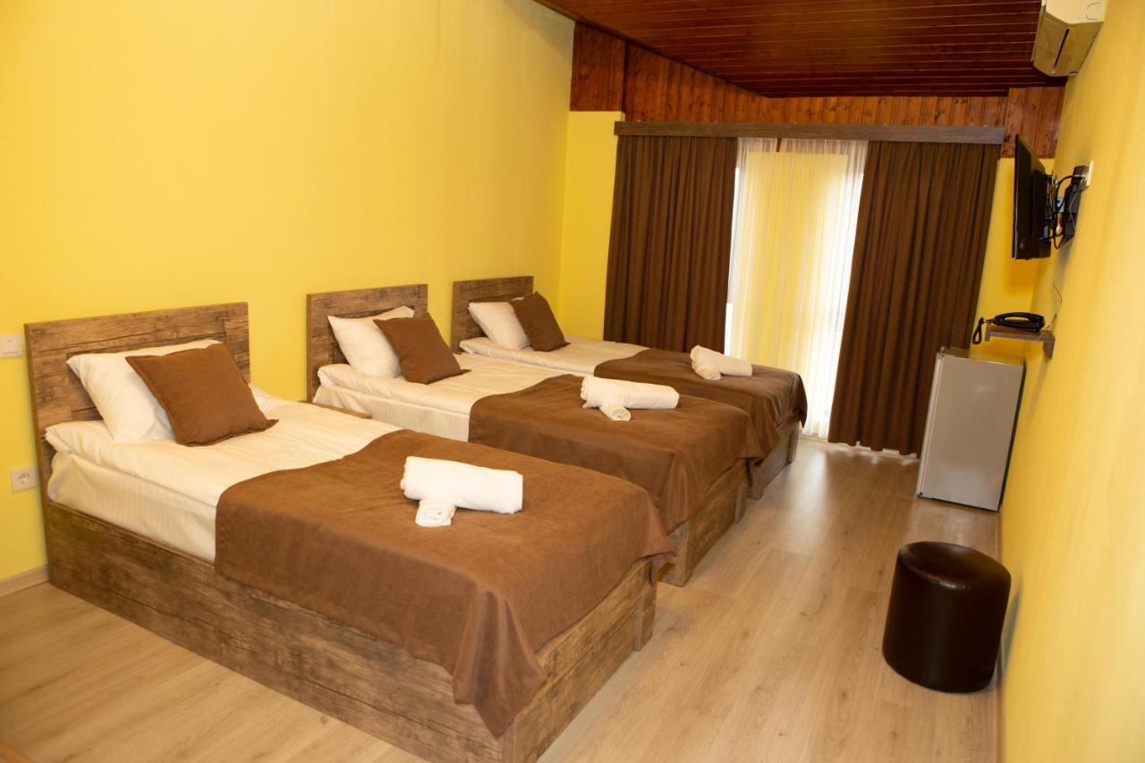 Hotel Holiday Villa Tbilisi Exterior photo